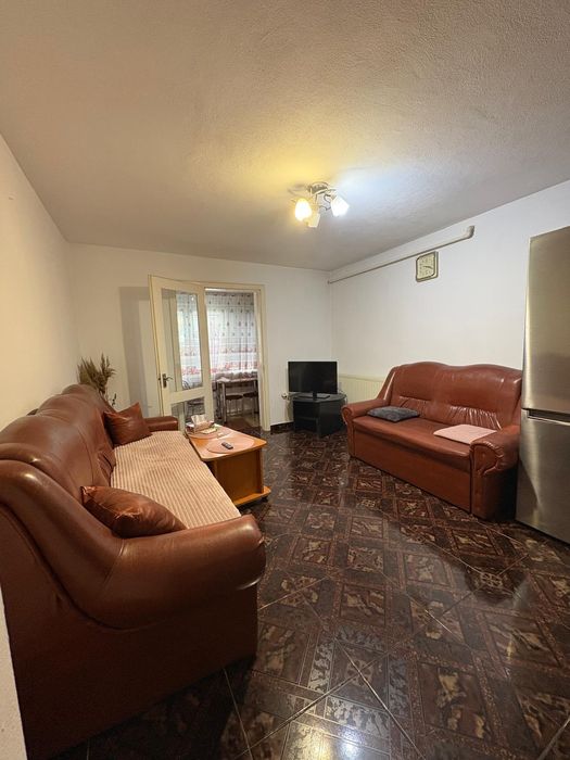 Apartament de vânzare cu 3 camere