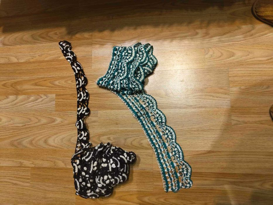 Бродирани карета