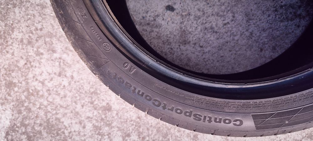 Vând 4 cauciucuri Continental 245 40 R18