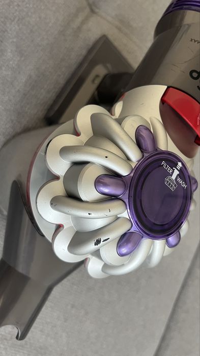 Corp Dyson V8 fara accesorii