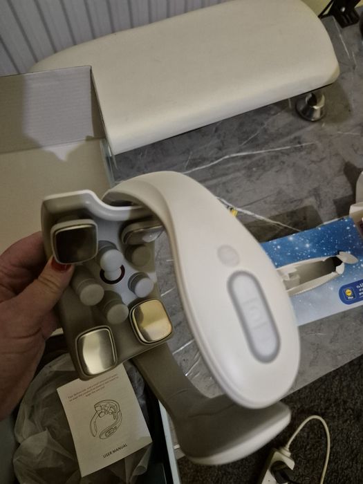 Aparat masaj cervical ,spate si umeri