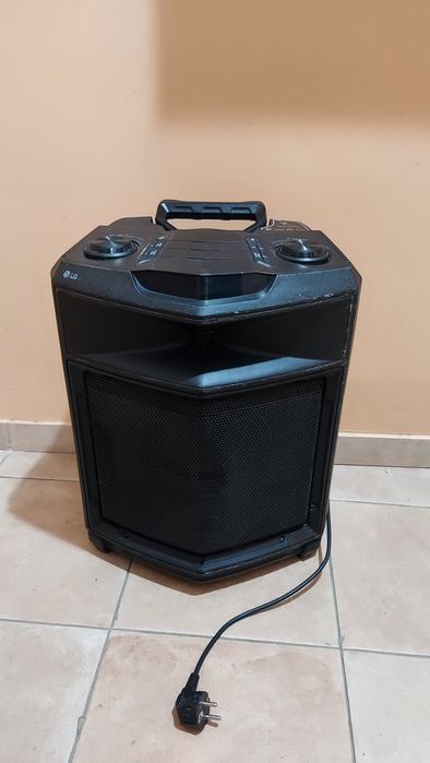 Большая колонка LG RK3 через блин тус,рабочия