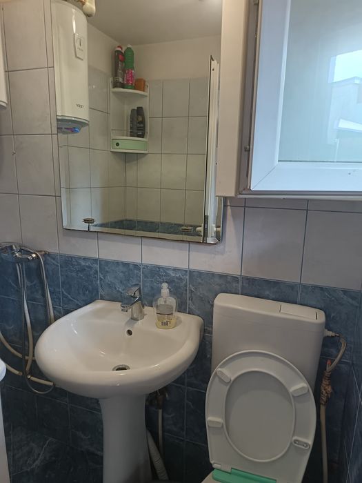 Proprietar închiriez o cameră la curte in zona Auchan Vitan