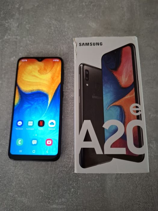 Самсунг А20е запазен