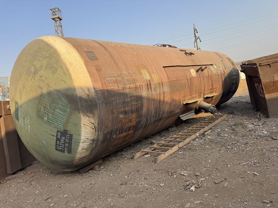 Емкость Цистерна 90тонналик сотилади