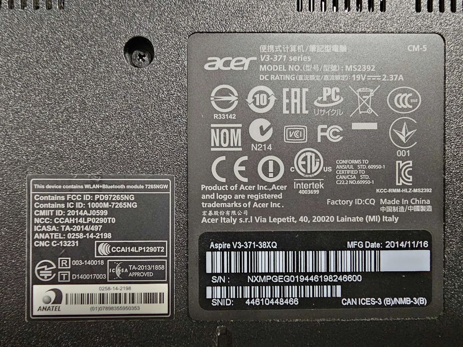 Компактен лаптоп Acer Aspire V3-371 (13.3") intel i3 4005U | 8GB RAM | 1TB HDD | 5ч. батерия + зарядно