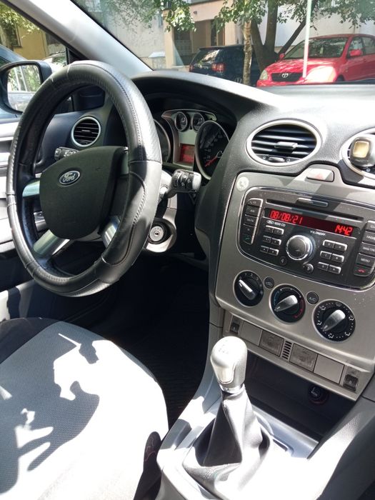 Форд фокус2011  г.