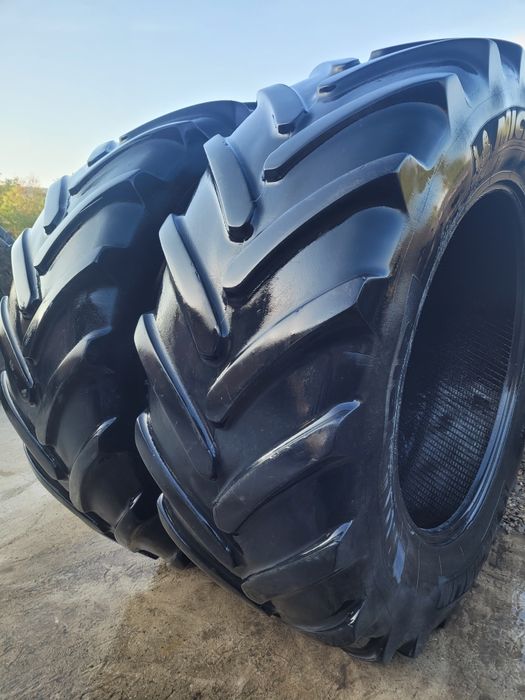 Anvelope tractor Michelin 650/65 R42 (Fără  reparații )