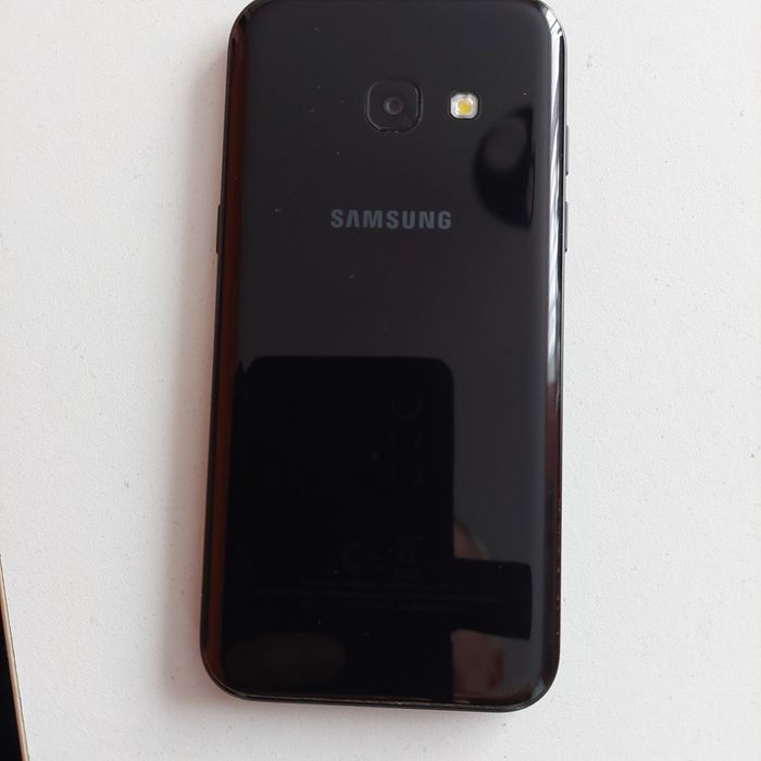 Telefon Samsung A3