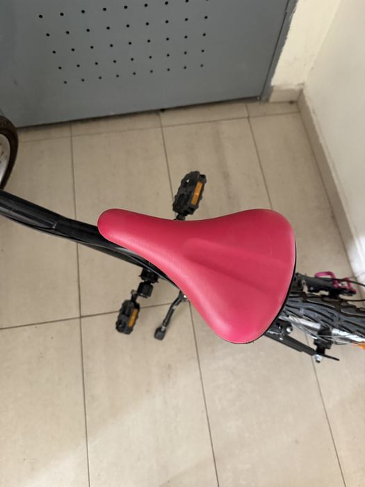 Розово детско колело