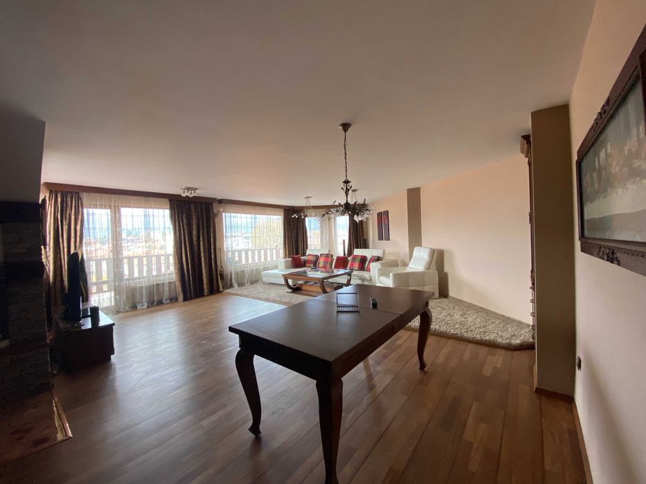 Продава се Многостаен апартамент в Разлог - 222 кв.м за 811 €/кв.м - Снимка #1