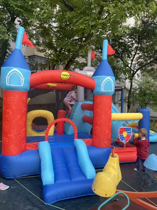 Topogan/tobogan gonflabil de inchiriat