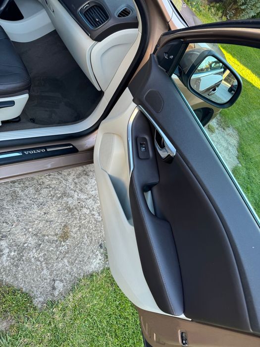Volvo V40 D2 2016