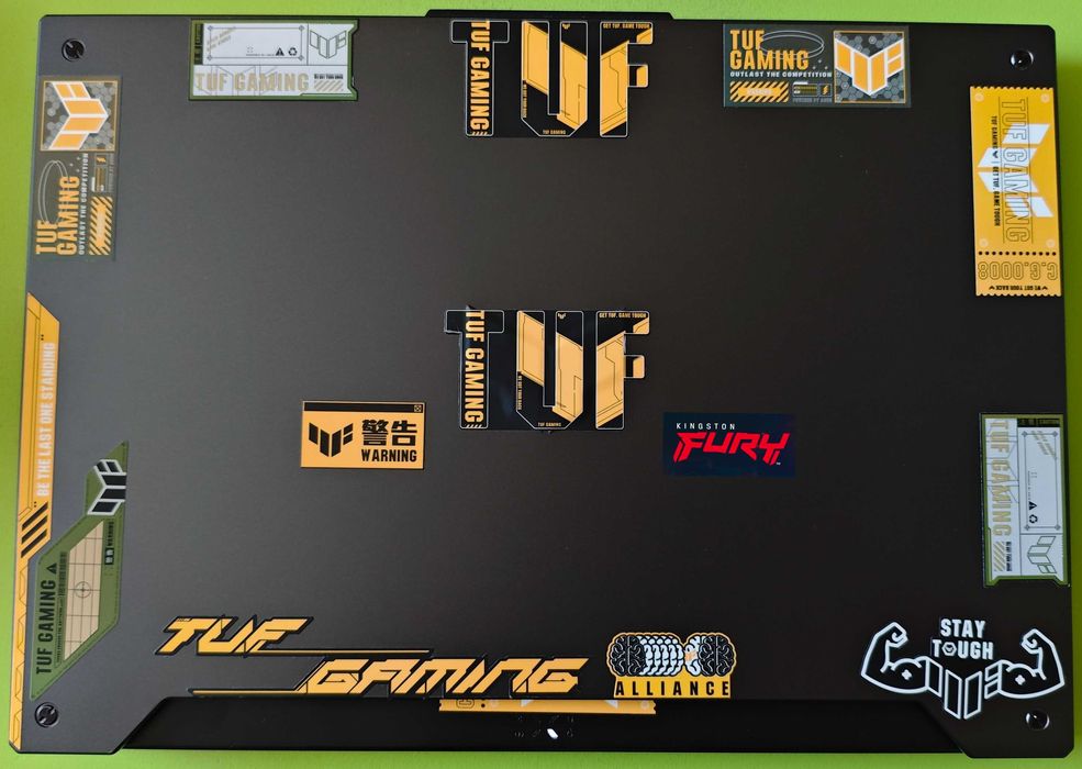 Продавам геймърски лаптоп ASUS TUF Gaming F15 FX507ZC4 - като НОВ