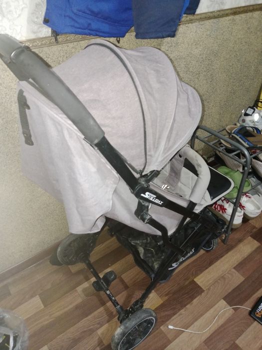 Продам детскую коляску трость
