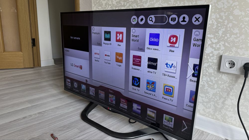 Продам смарт тв LG с тумбой