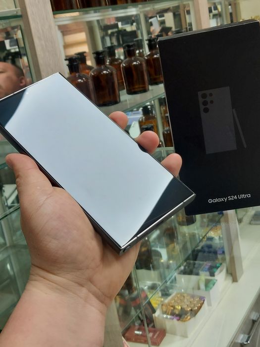 Samsumg S24 Ultra xotirasi 12/256Gb