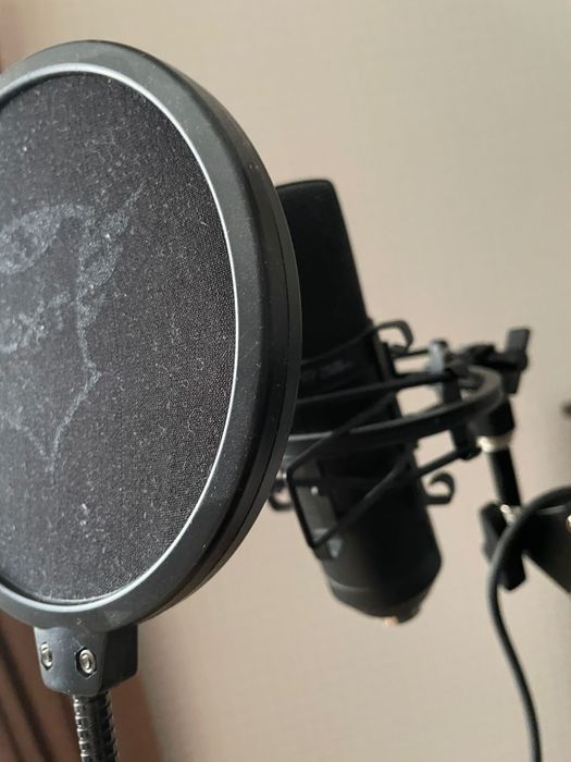 Trust Микрофон студийный 252 Emita Plus