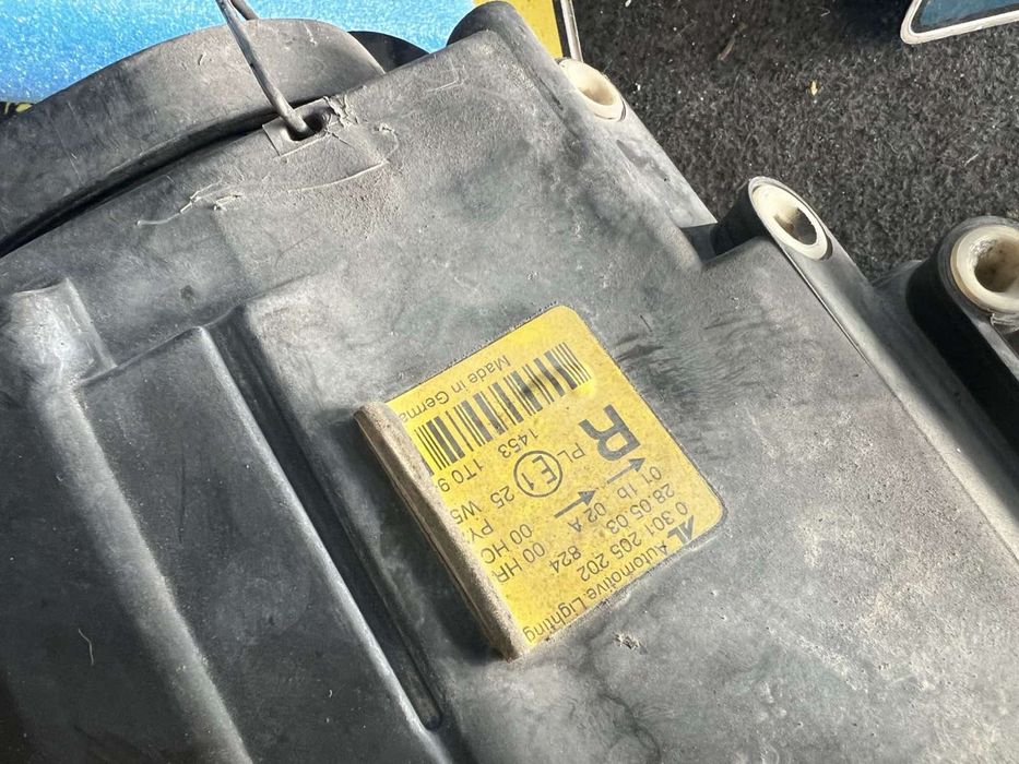 Фар - Фарове Vw Touran Фолксваген Туран 2006г ляв десен 1брой