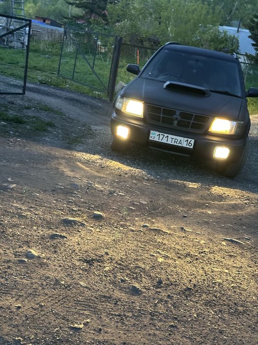 Продам машину Subaru Forester SG5