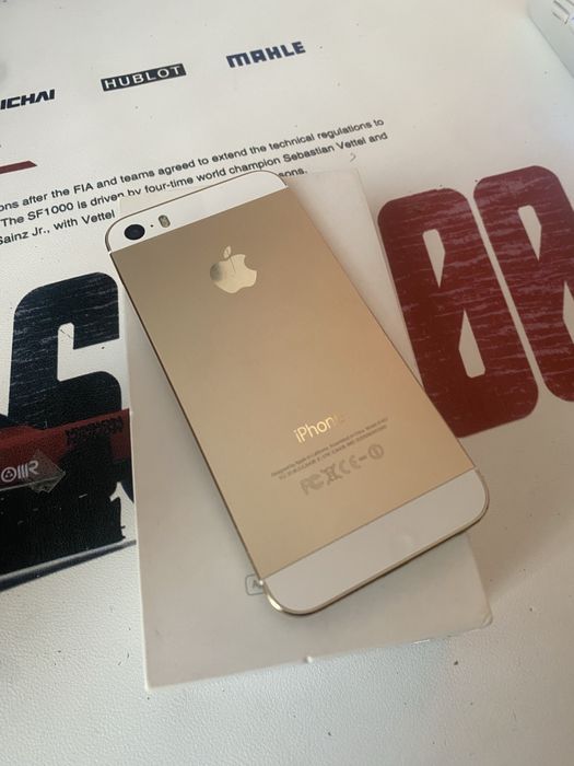 Айфон 5s на 16 гигабайт