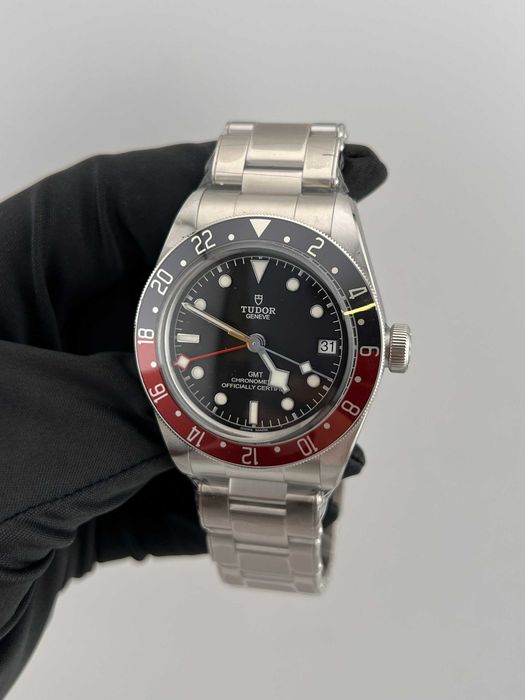 Наручные часы TUDOR Black Bay