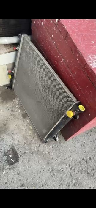 Радиатор Тойота Прадо 150, объем 2.7.