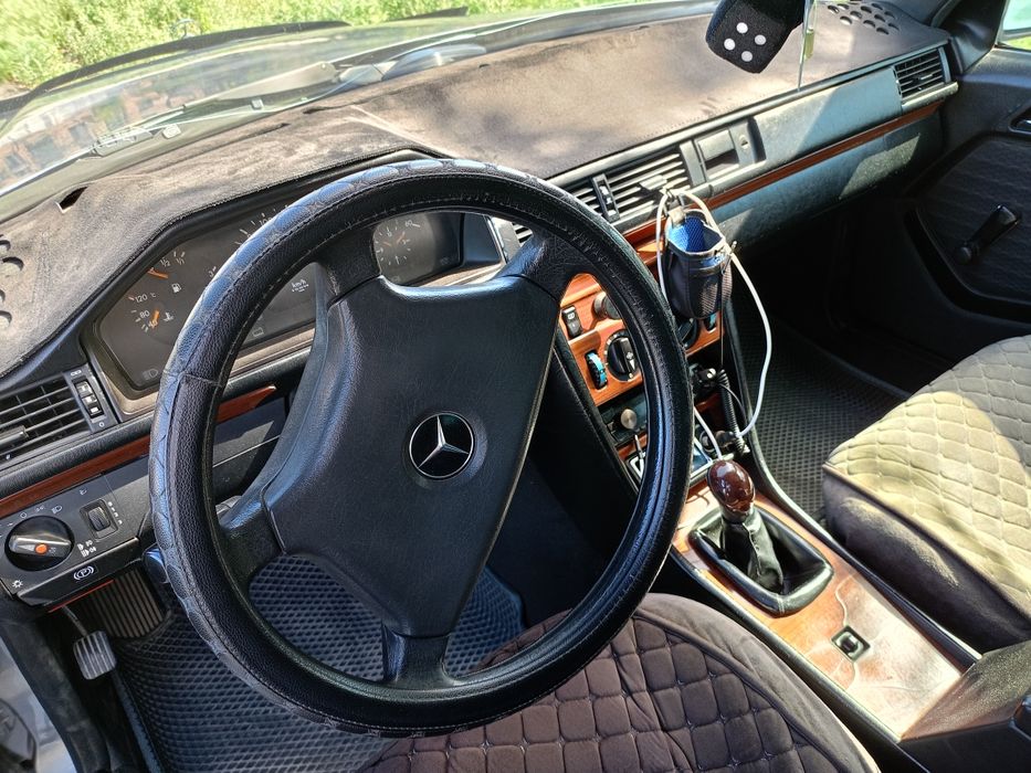 Мерседес в отличном состояние