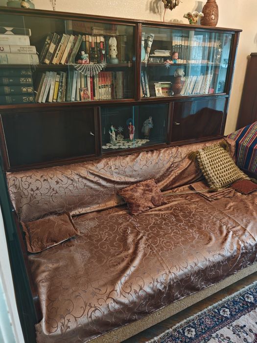 Pat extensibil spate tip bibliotecă