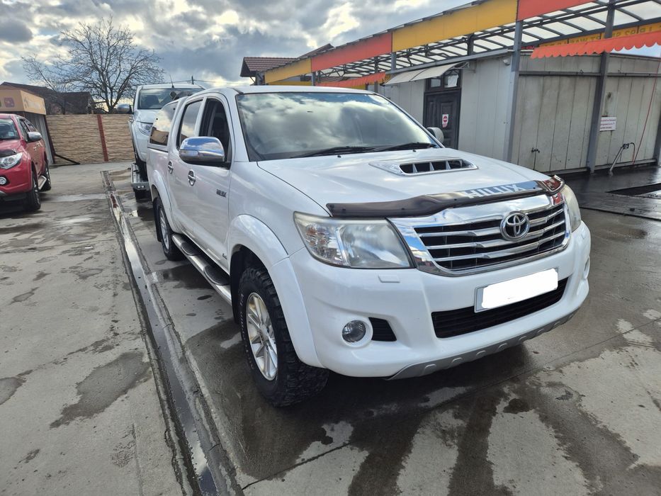 Dezmembrez toyota hilux 2011-2015 3.0 diesel