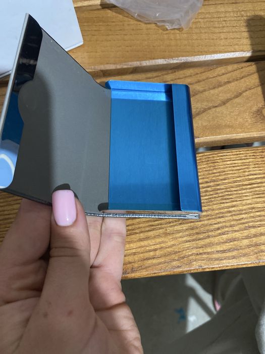 Business card holder -gri