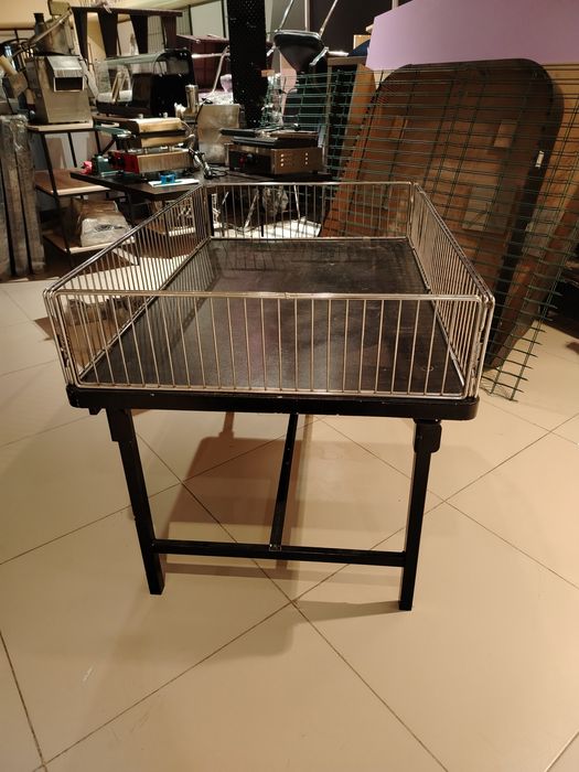 Стол для выкладки товара