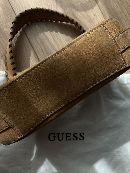 Guess чанта естествена кожа