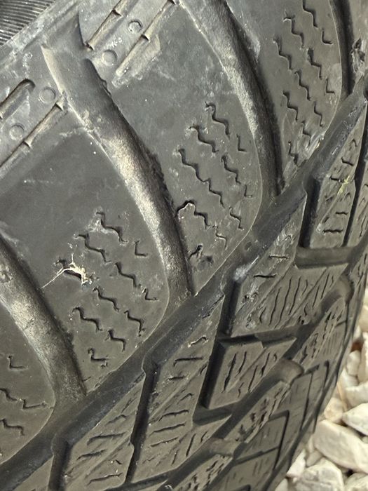 Шины зима 215/60/R16