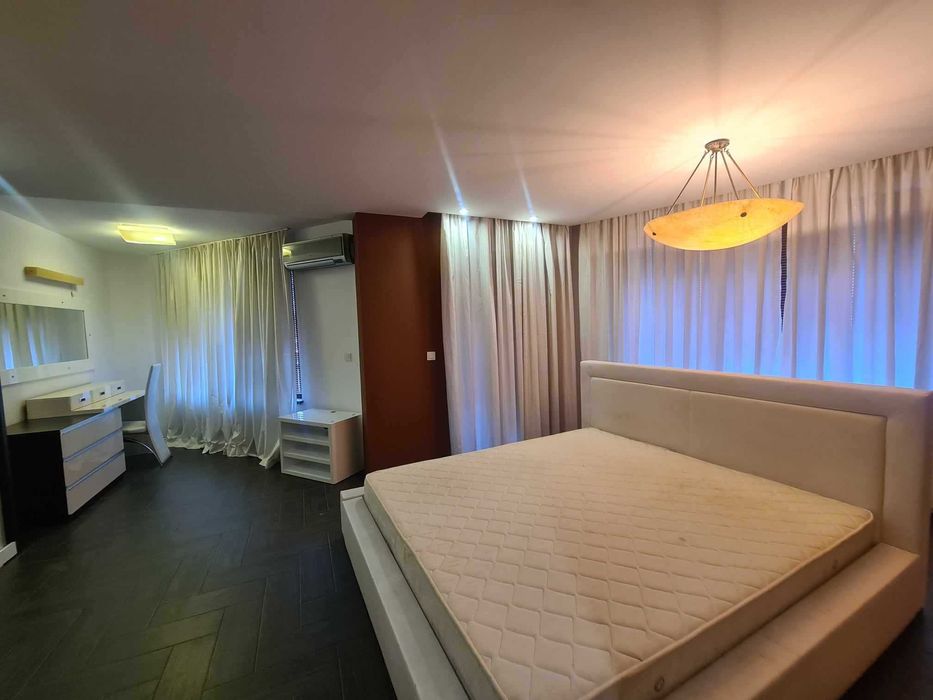 Продава се Тристаен апартамент в Хасково, Център - 110 кв.м за 1438 €/кв.м - Снимка #7