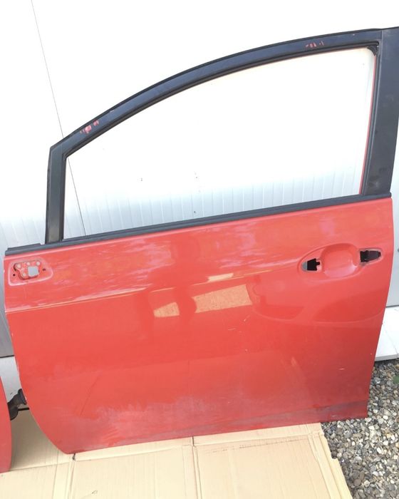 Usi St/Dr Fata Toyota Verso-S/Subaru Trezia 2010-2015