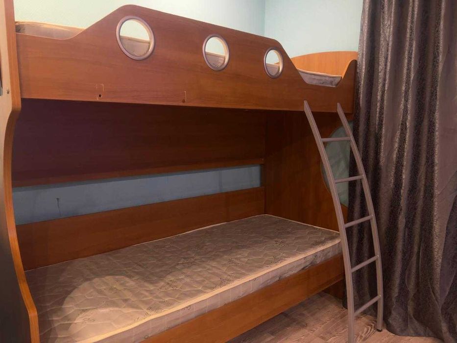 Продам двух-ярусную кровать