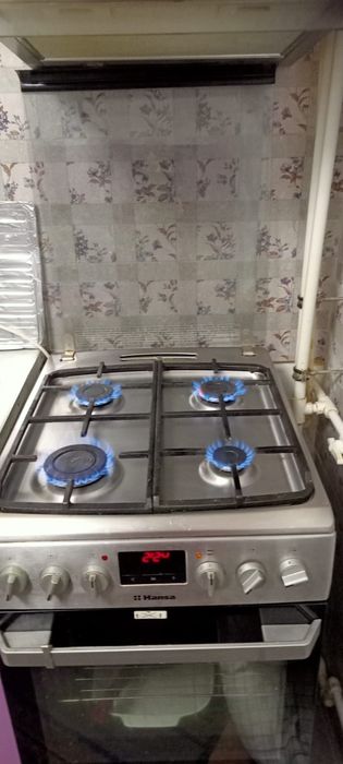 Vand aragaz cu plita pe gaz si cuptor electric