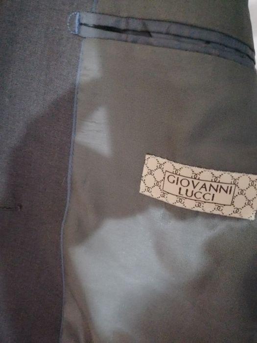 Продам костюм 10000тенге