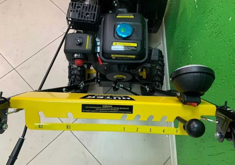 Снегоуборщик Huter SGC 5500B