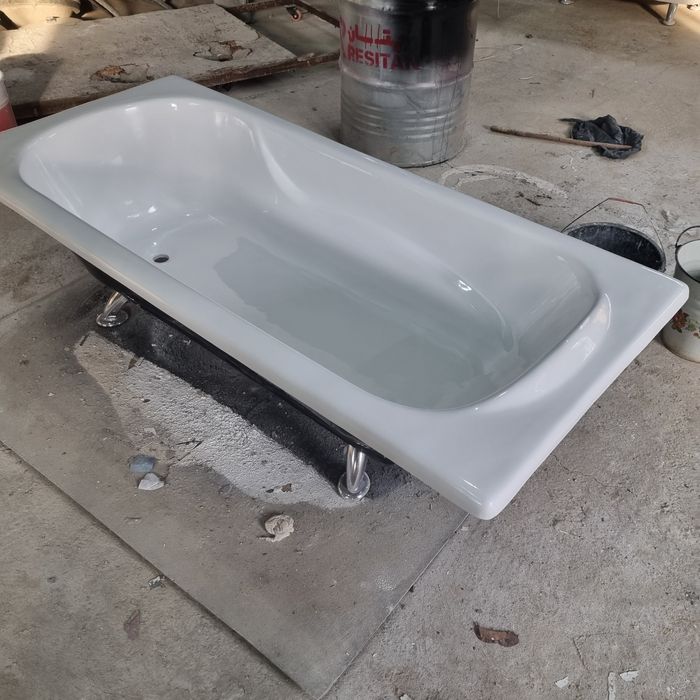 Ванна из искуствений мрамором