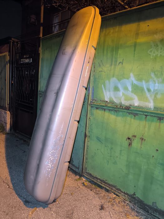 Продавам куфар (автобокс) за МПС.