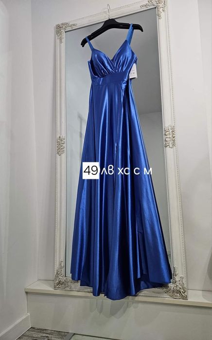 Страхотни дълги официални рокли налични в много цветове