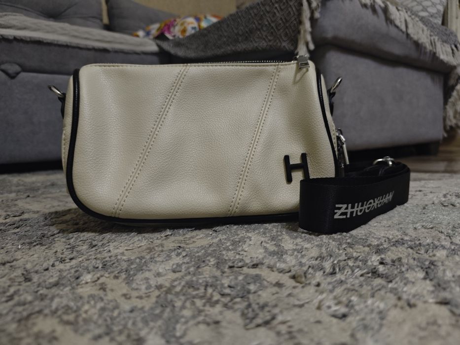 Женская сумка белая