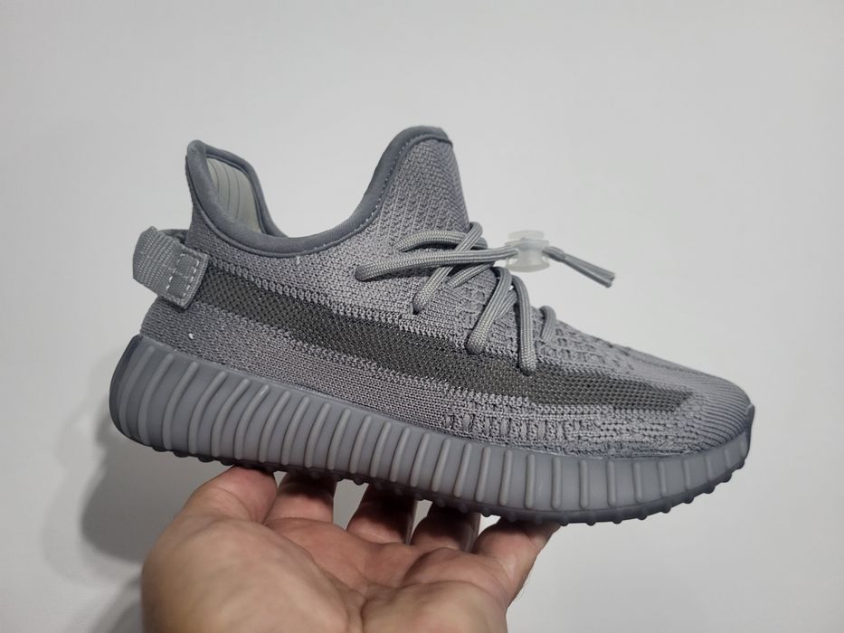 Adidas Yeezy Boost pentru copii