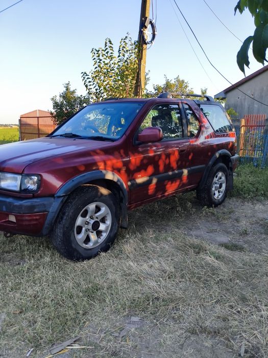 Vând Opel frontera