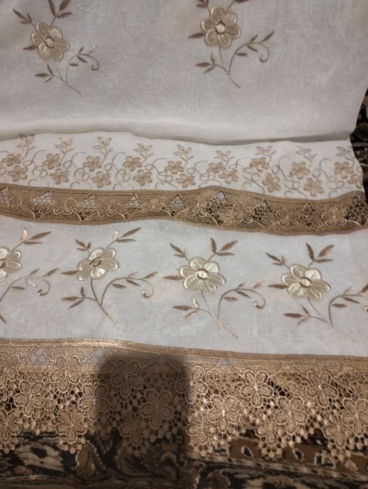 Продам шторы на кухню.