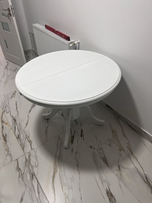 Masa alba din lemn masiv !