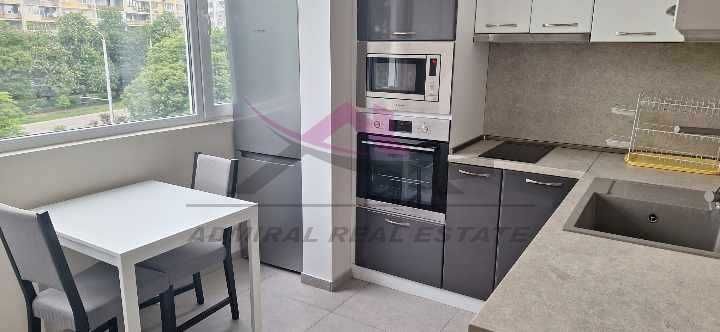 Три отделни стаи -Чайка