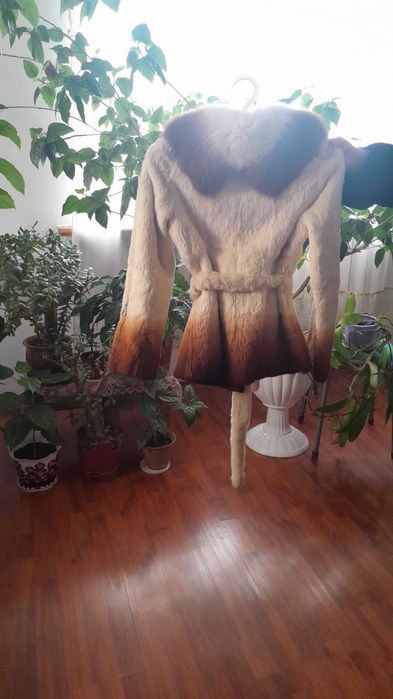 Продам шубу кролячи  б/у
